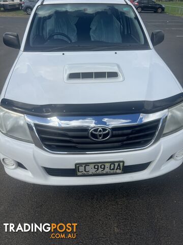 2015 Toyota Hilux KUN16R 4X2 Ute Manual