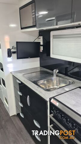 2018 Leader Caravans GOLD