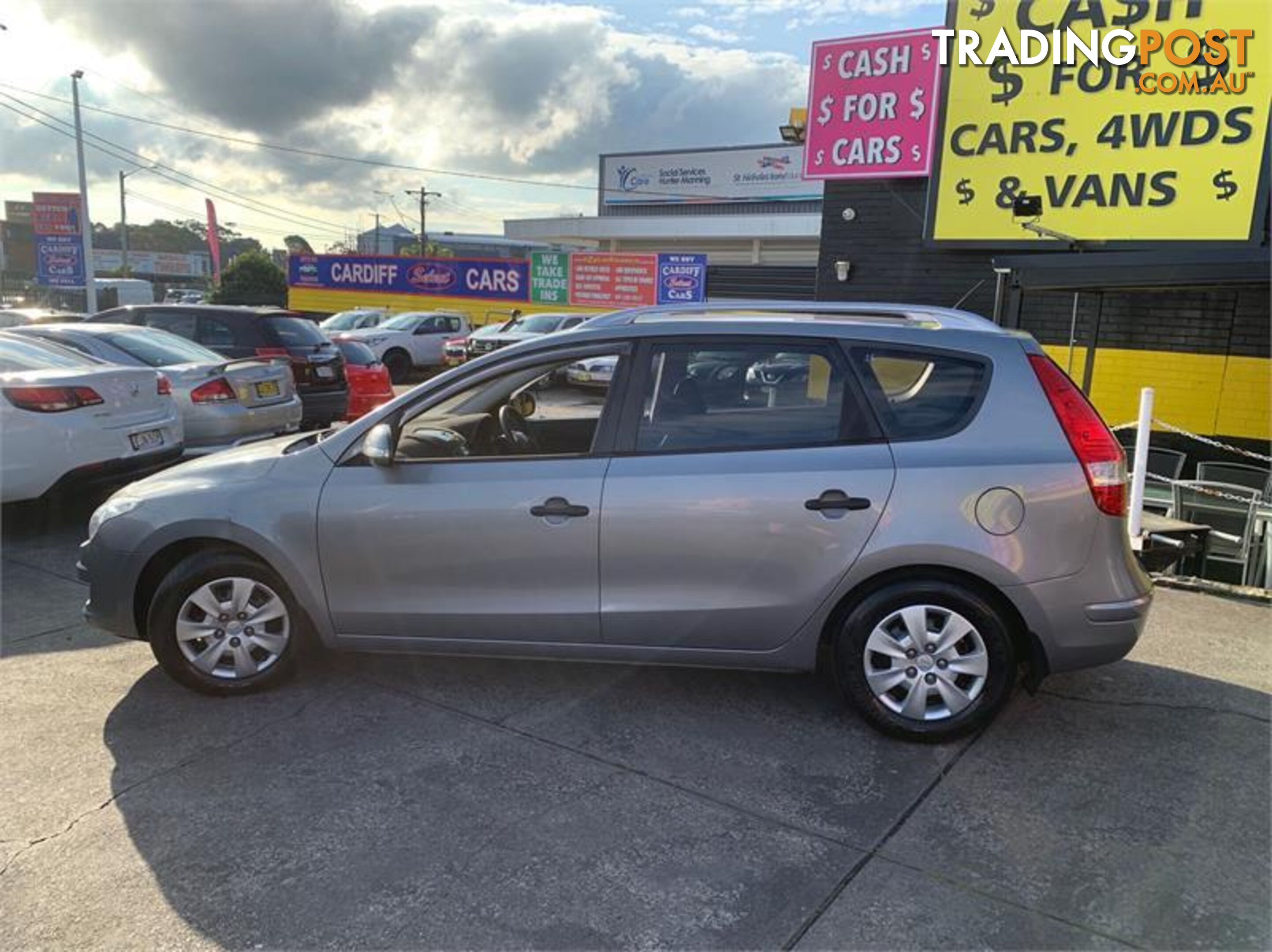 2012 HYUNDAI I30 CWSX1,6CRDI FDMY12 4D WAGON