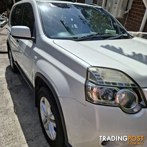 2011 Nissan X-Trail St-L -(4x4)-5 DR wagon