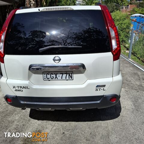 2011 Nissan X-Trail St-L -(4x4)-5 DR wagon