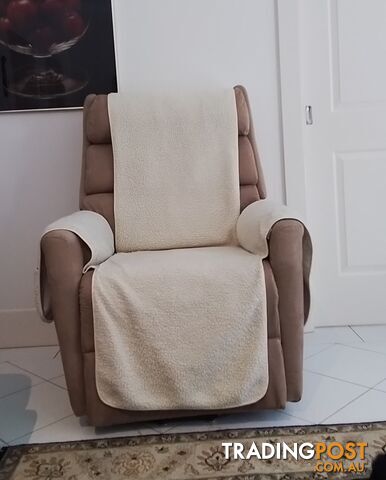 Aspire Signature Lift Recliner Chair (large)