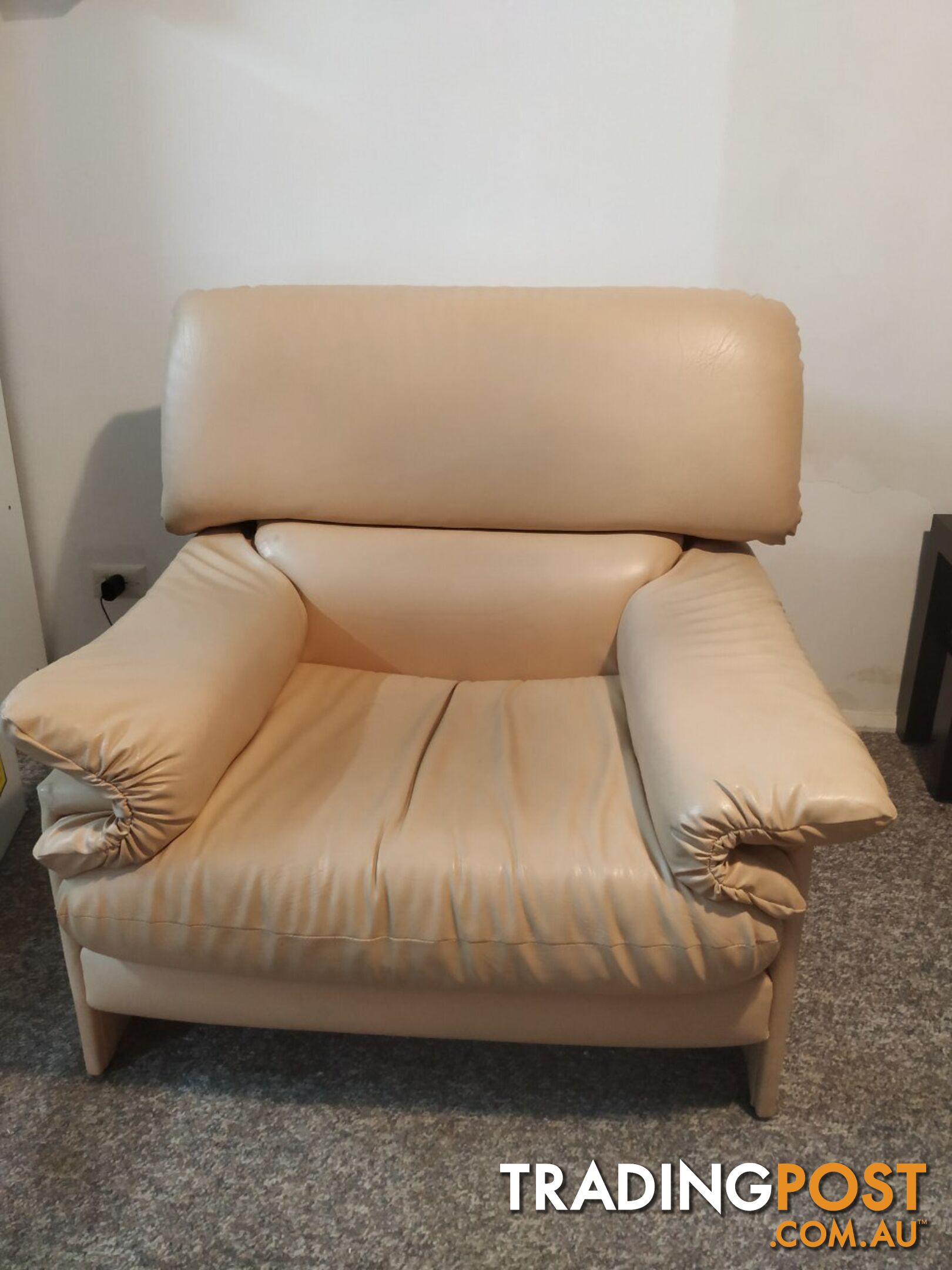 Single seater leather sofa x2