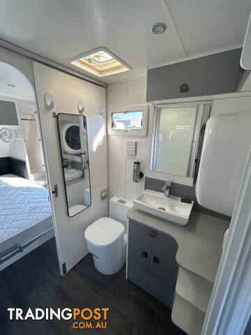 2021 NEW BIG CARAVAN - photo 3 of 17