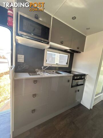 2021 NEW BIG CARAVAN - photo 4 of 17