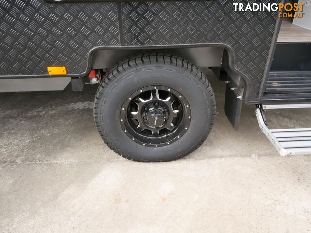 2023 Maverick Caravans EMINENCE 17.6 REAR DOOR - photo 5 of 28