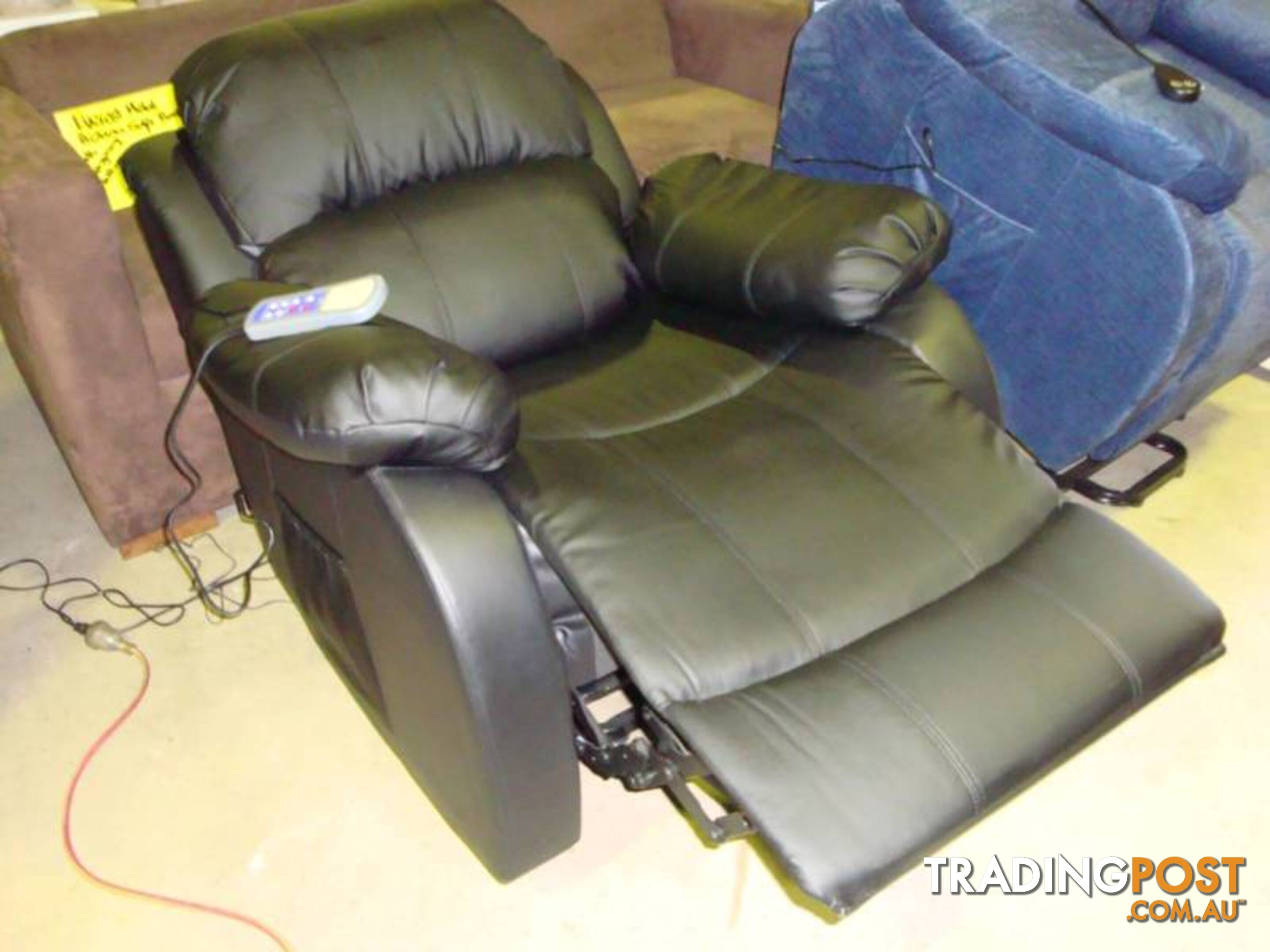 NEW ELECTRIC LIFT CHAIR REMOTE. MASSAGE AND HEAT. RENT $10.60PW