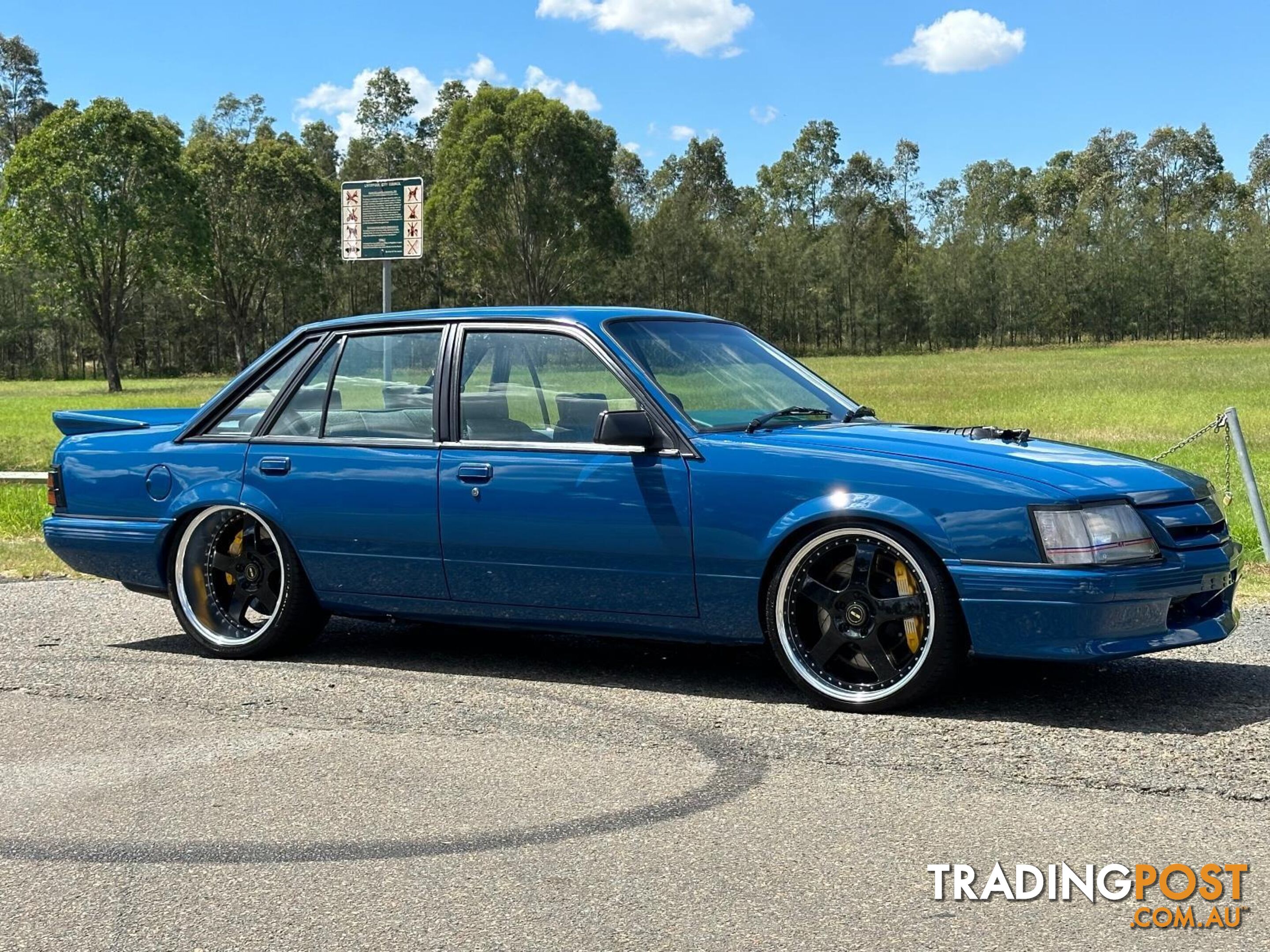 1985 HOLDEN COMMODORE Blue Meanie VK Sedan