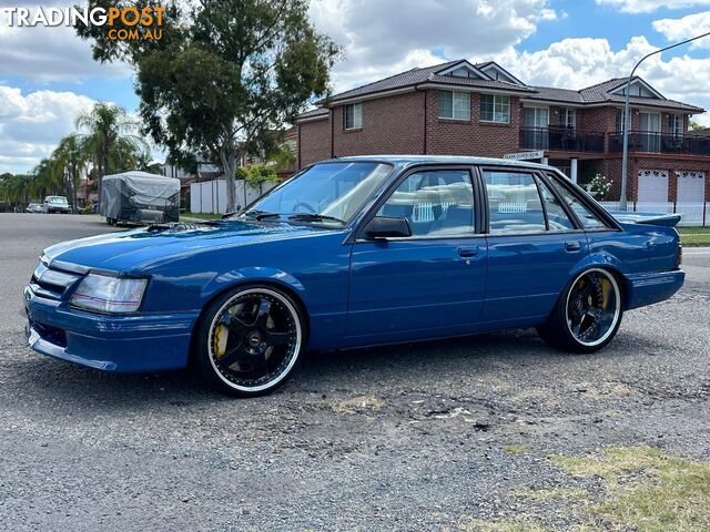 1985 HOLDEN COMMODORE Blue Meanie VK Sedan