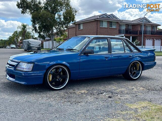 1985 HOLDEN COMMODORE Blue Meanie VK Sedan