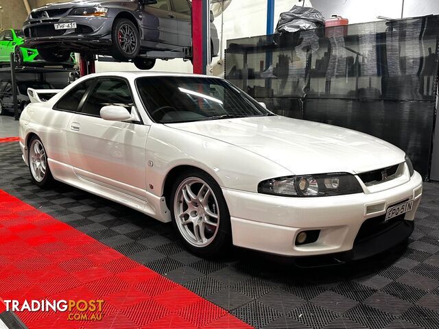 1997 NISSAN SKYLINE GT-R V-Spec R33 Coupe