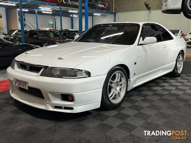 1995 NISSAN SKYLINE GT-R R33 COUPE