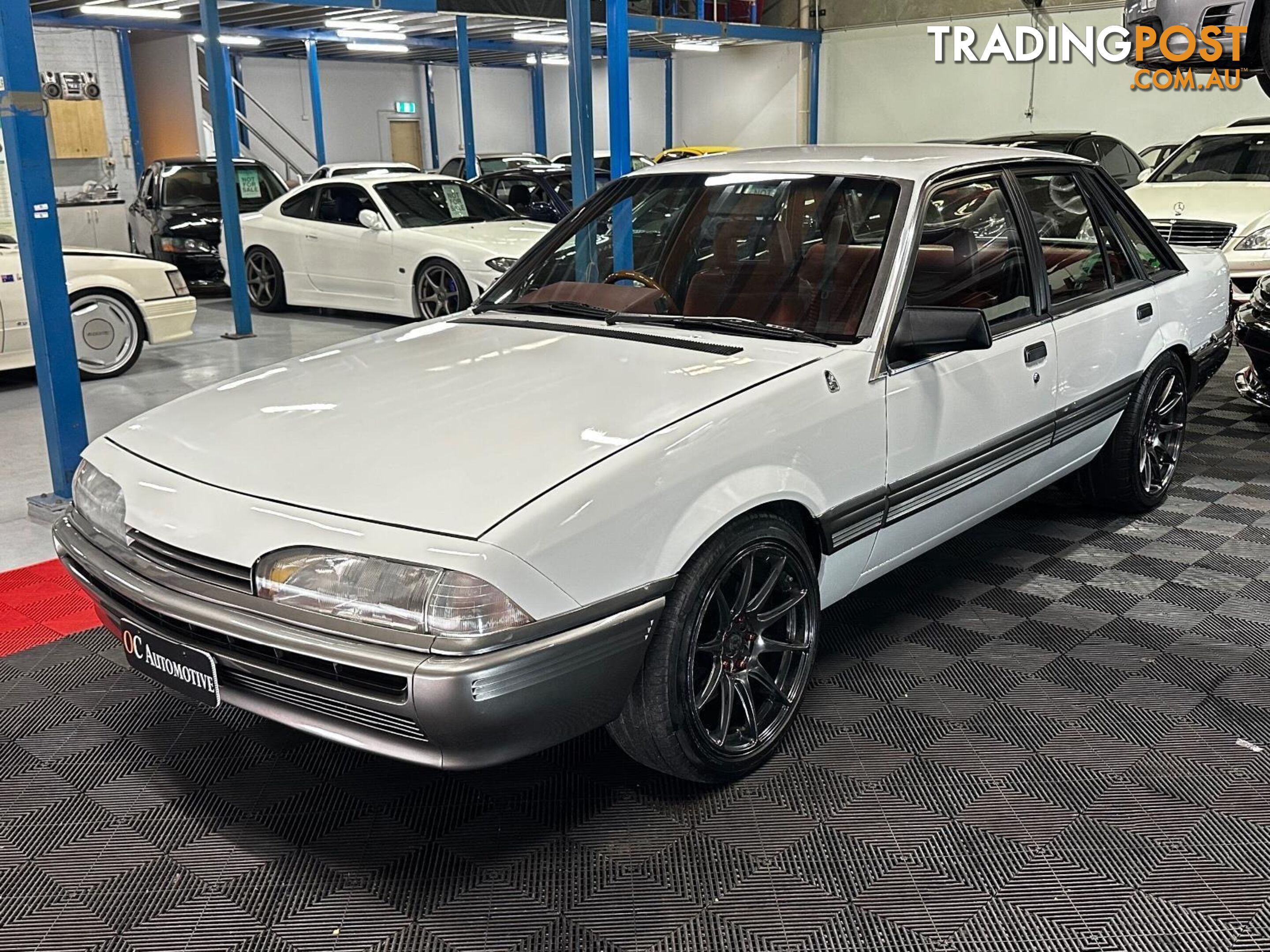 1986 HOLDEN COMMODORE SL VL 4D SEDAN