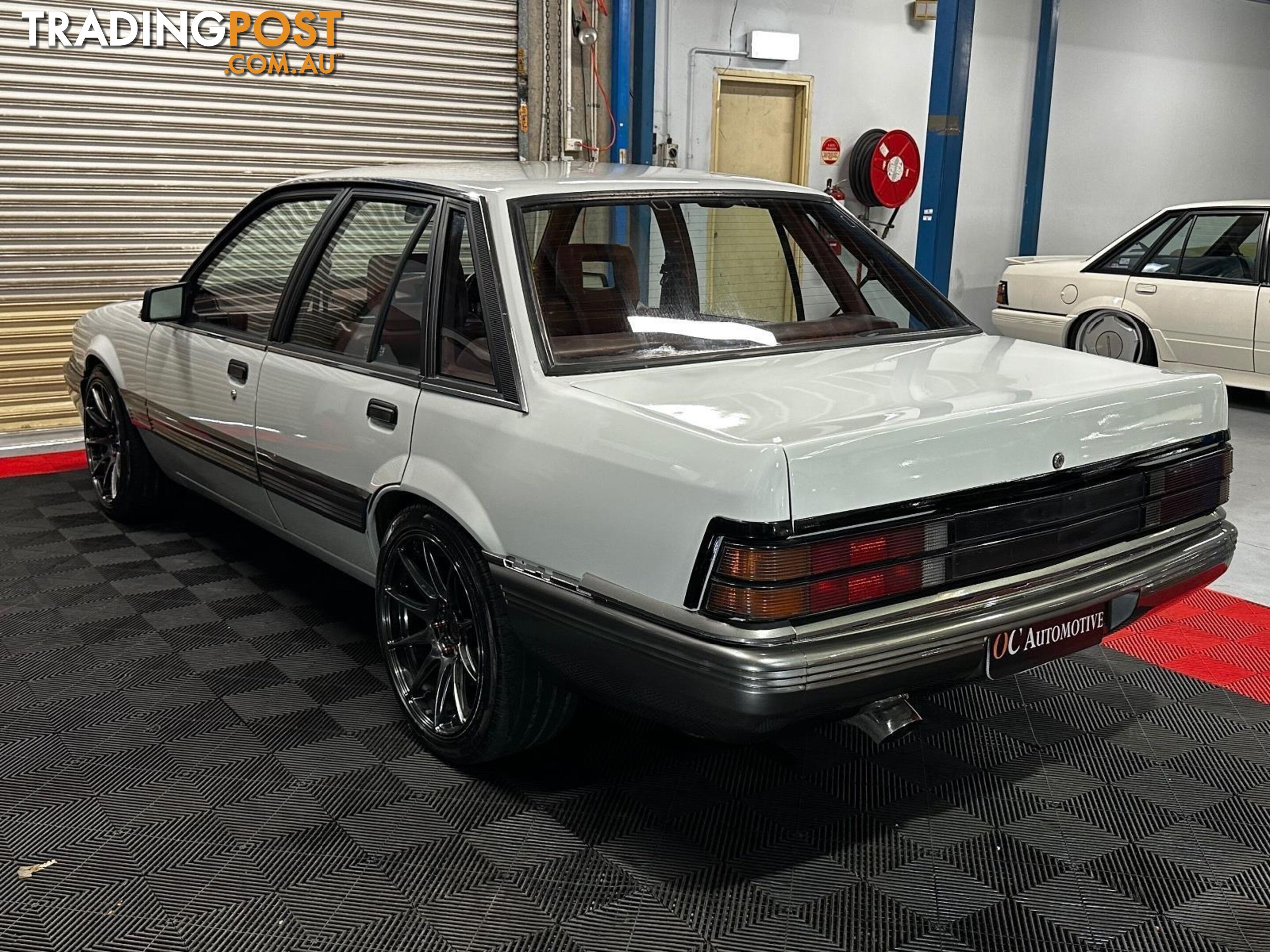 1986 HOLDEN COMMODORE SL VL 4D SEDAN