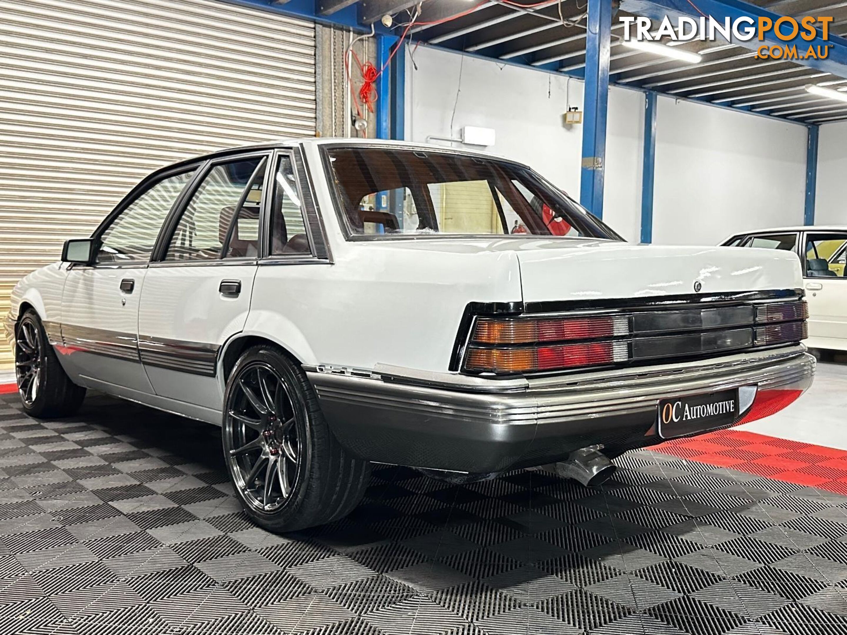 1986 HOLDEN COMMODORE SL VL 4D SEDAN