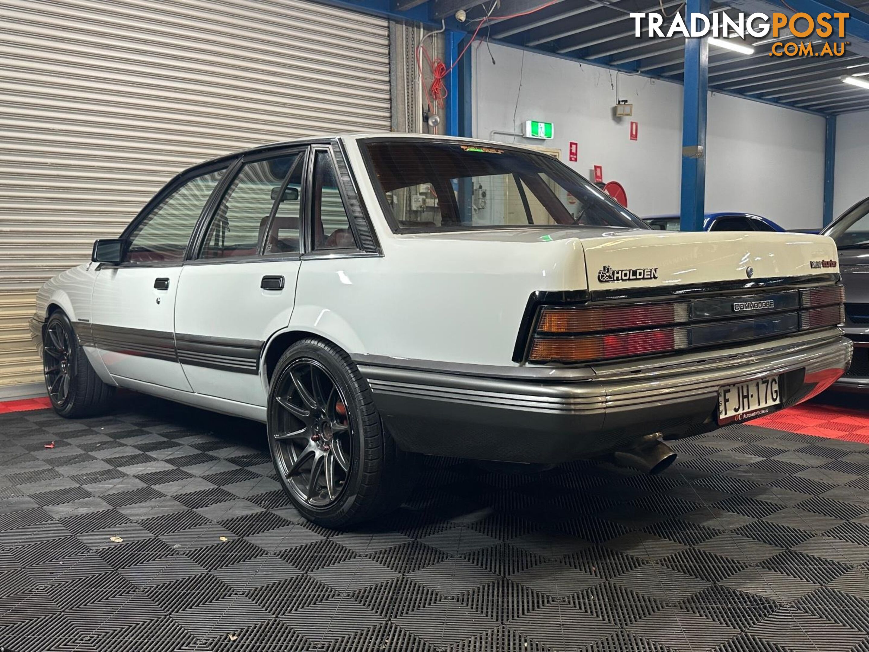 1986 HOLDEN COMMODORE SL VL 4D SEDAN