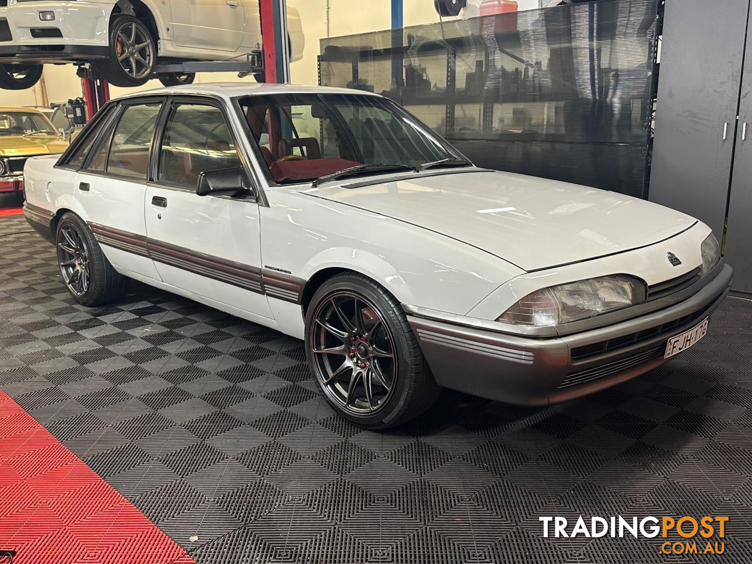 1986 HOLDEN COMMODORE SL VL 4D SEDAN