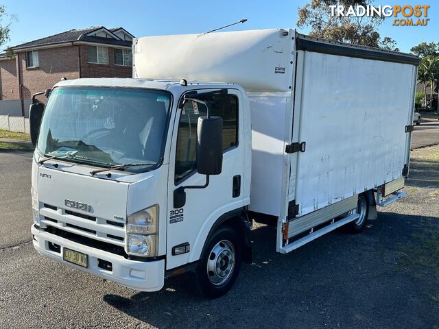 2013 ISUZU NPR 300 MEDIUM NH C/CHAS