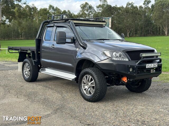 2010 TOYOTA HILUX SR (4x4) GGN25R 09 UPGRADE C/CHAS