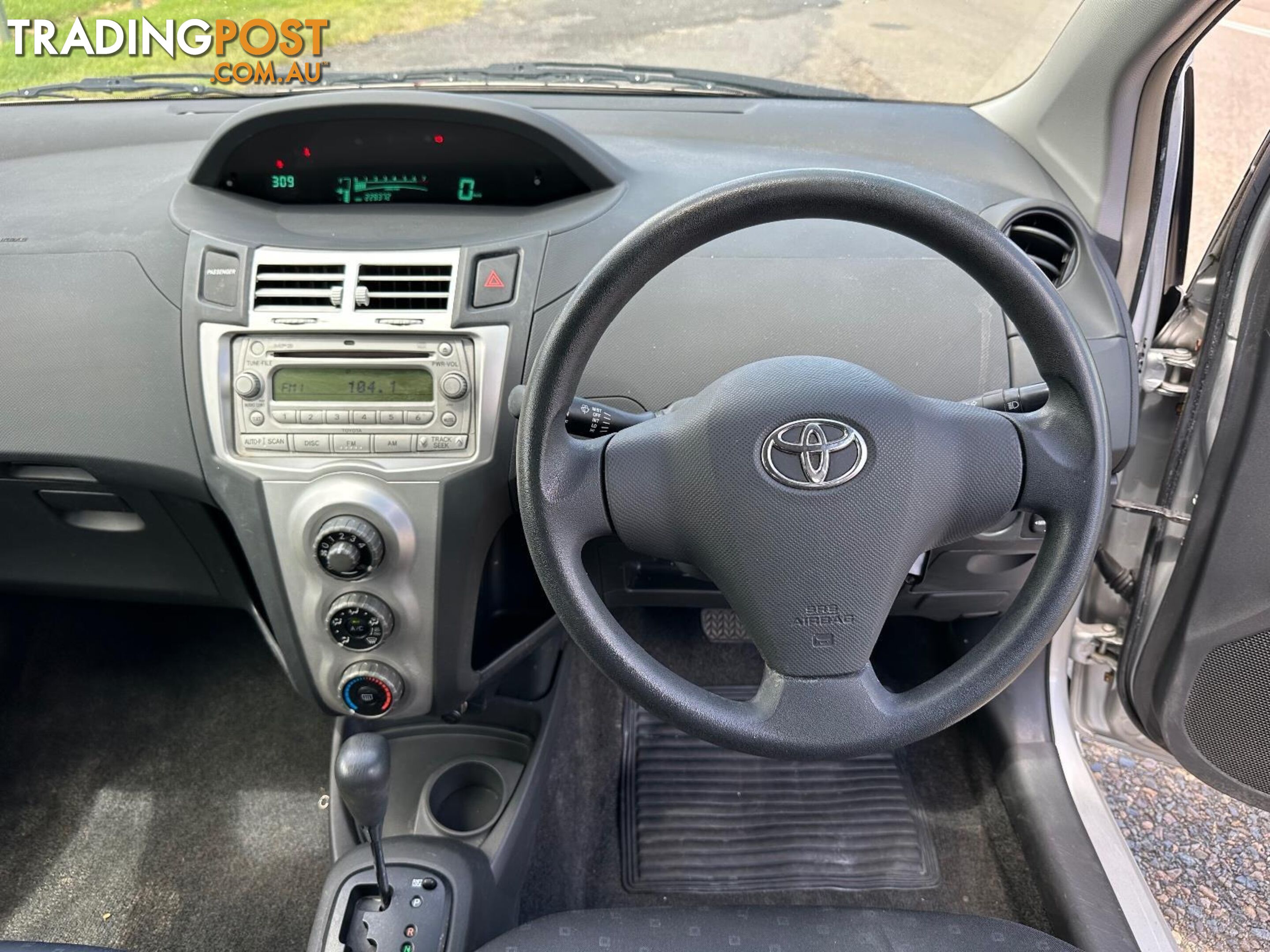 2006 TOYOTA YARIS YR NCP90R 3D HATCHBACK