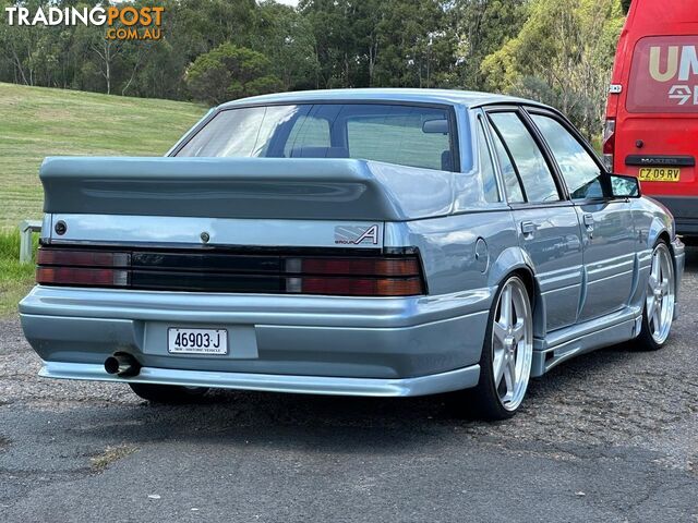 1987 HOLDEN COMMODORE EXECUTIVE VL 4D SEDAN