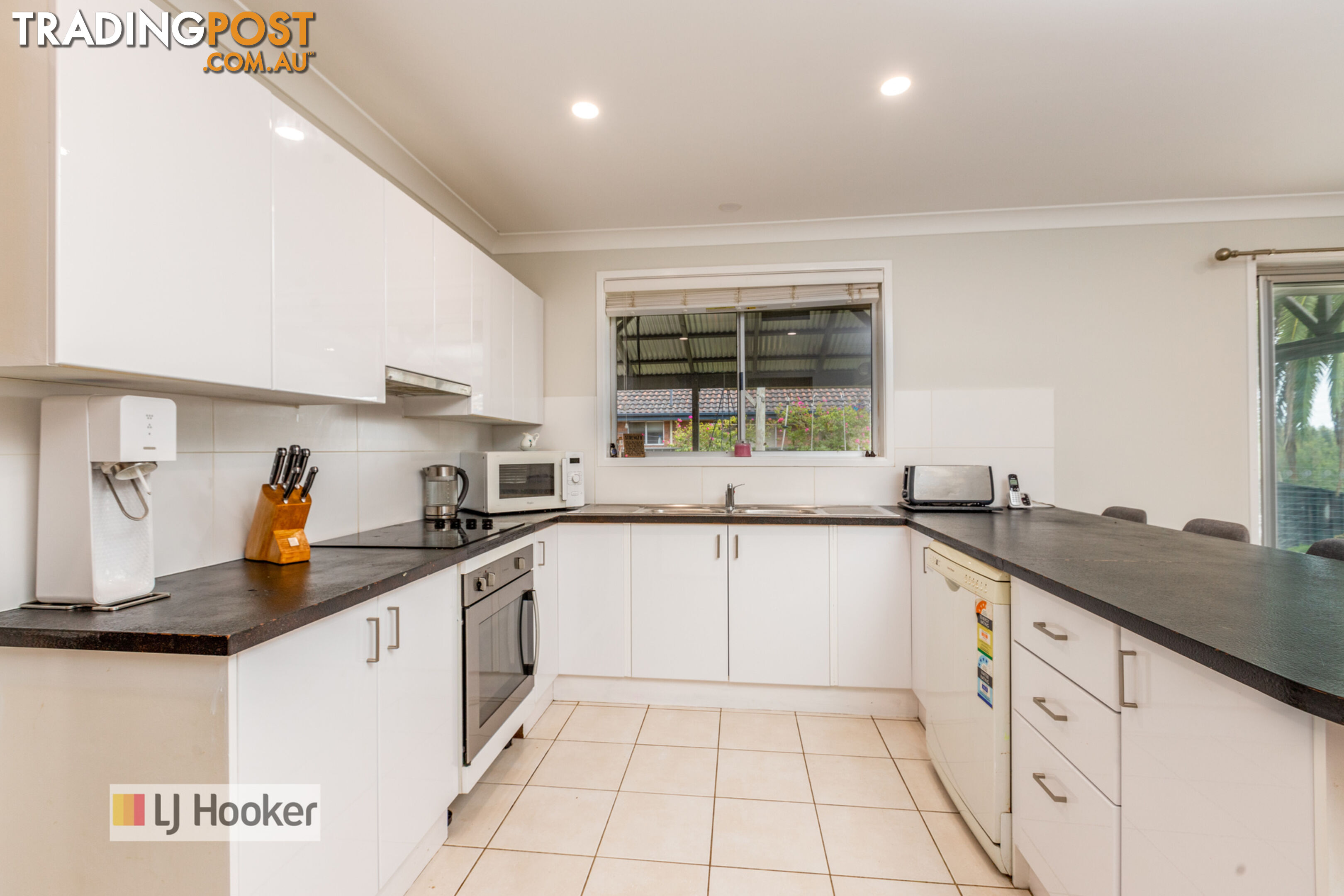 25 Holwell Circuit RAYMOND TERRACE NSW 2324