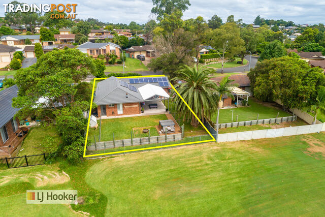 25 Holwell Circuit RAYMOND TERRACE NSW 2324