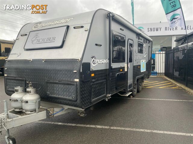 2015 CRUSADER EXCALIBUR CARAVAN