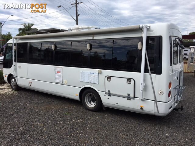 2004 Mitsubishi Rosa Motorhome