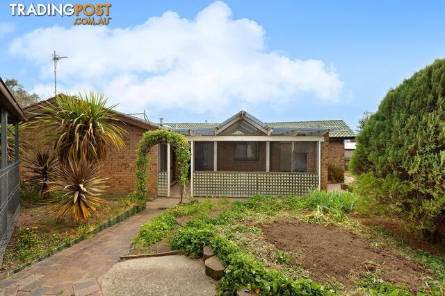 23 Ironbark Crescent BANKS ACT 2906