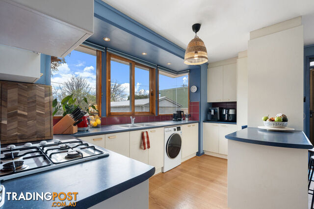 95 Majura Avenue DICKSON ACT 2602 - photo 2 of 9