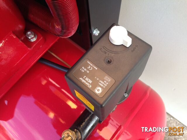 BOSS 52CFM/ 10HP Workshop Air Compressor 300L Tank - photo 5 of 11