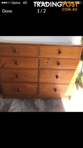 Chest of drawers