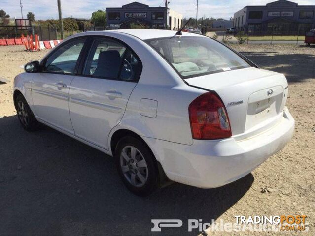 05/06, Hyundai, Accent, Sedan Wrecking Now - photo 2 of 8