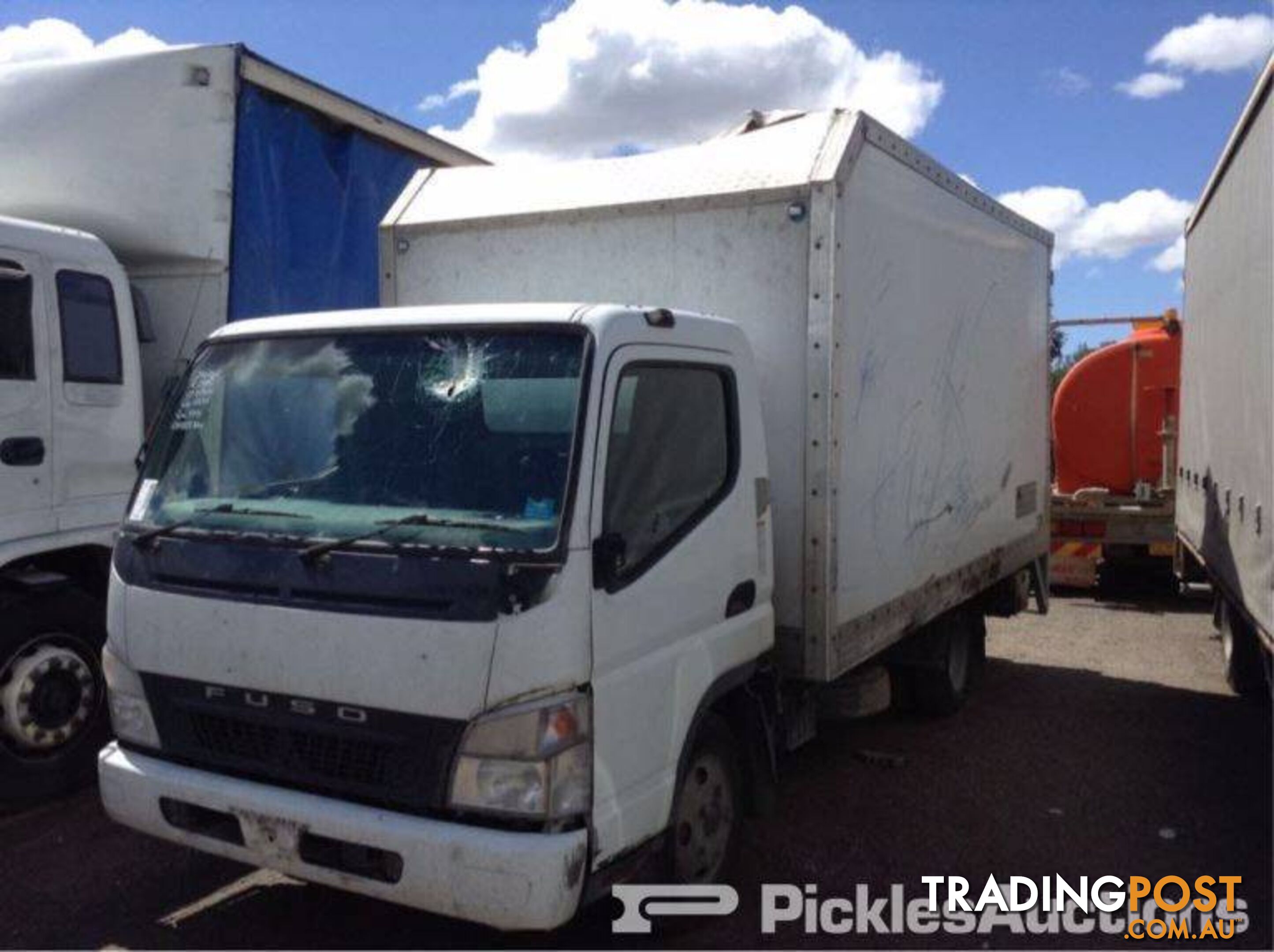 05/06, Mitsubishi, Canter FE83, 4 x 2, Pan-Tech Wrecking Now