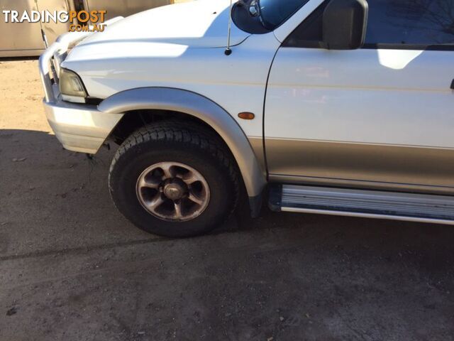 02/99 Mitsubishi challenger