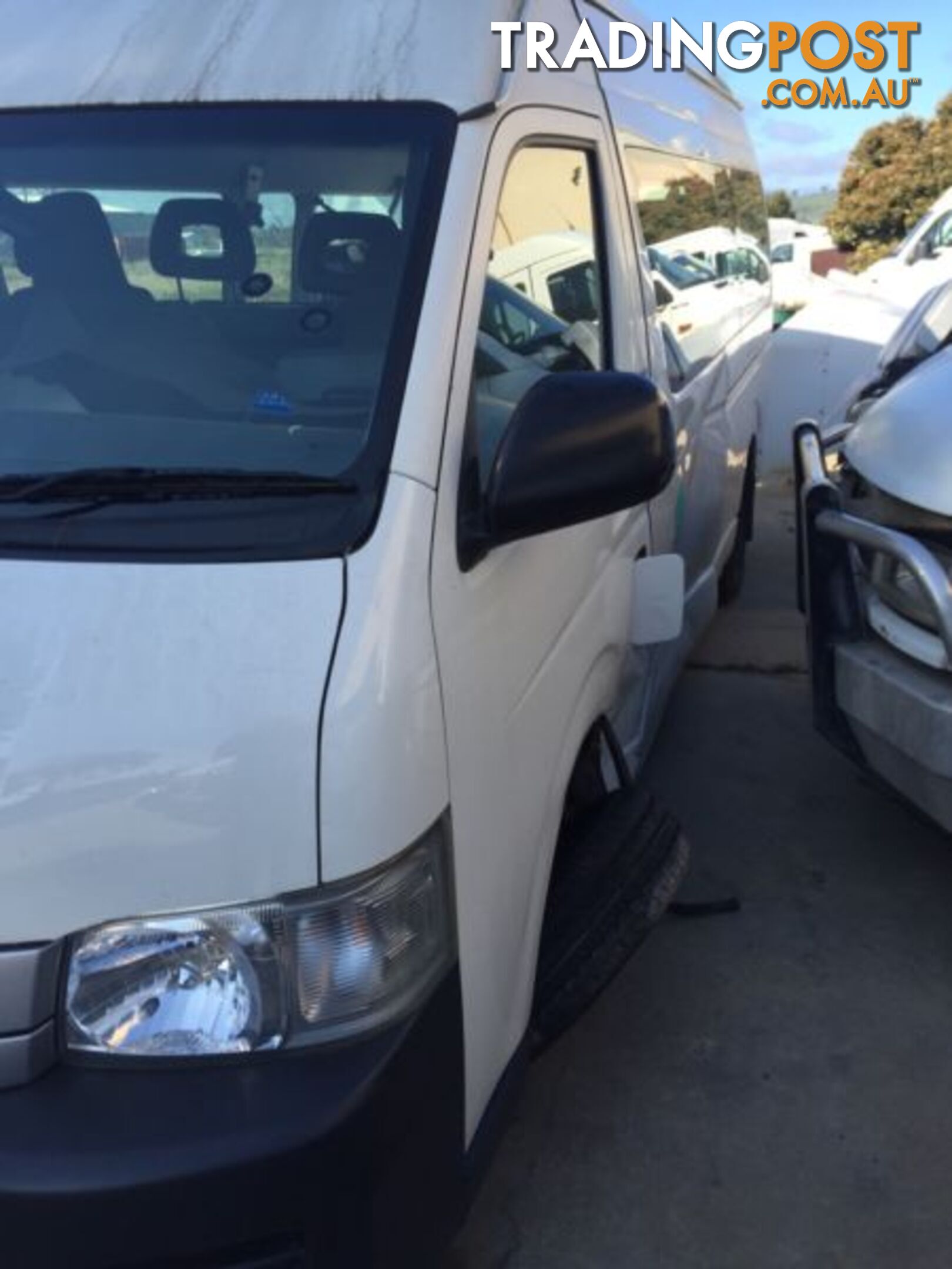 2008 Toyota Hiace Commuter 11 seater - now wrecking