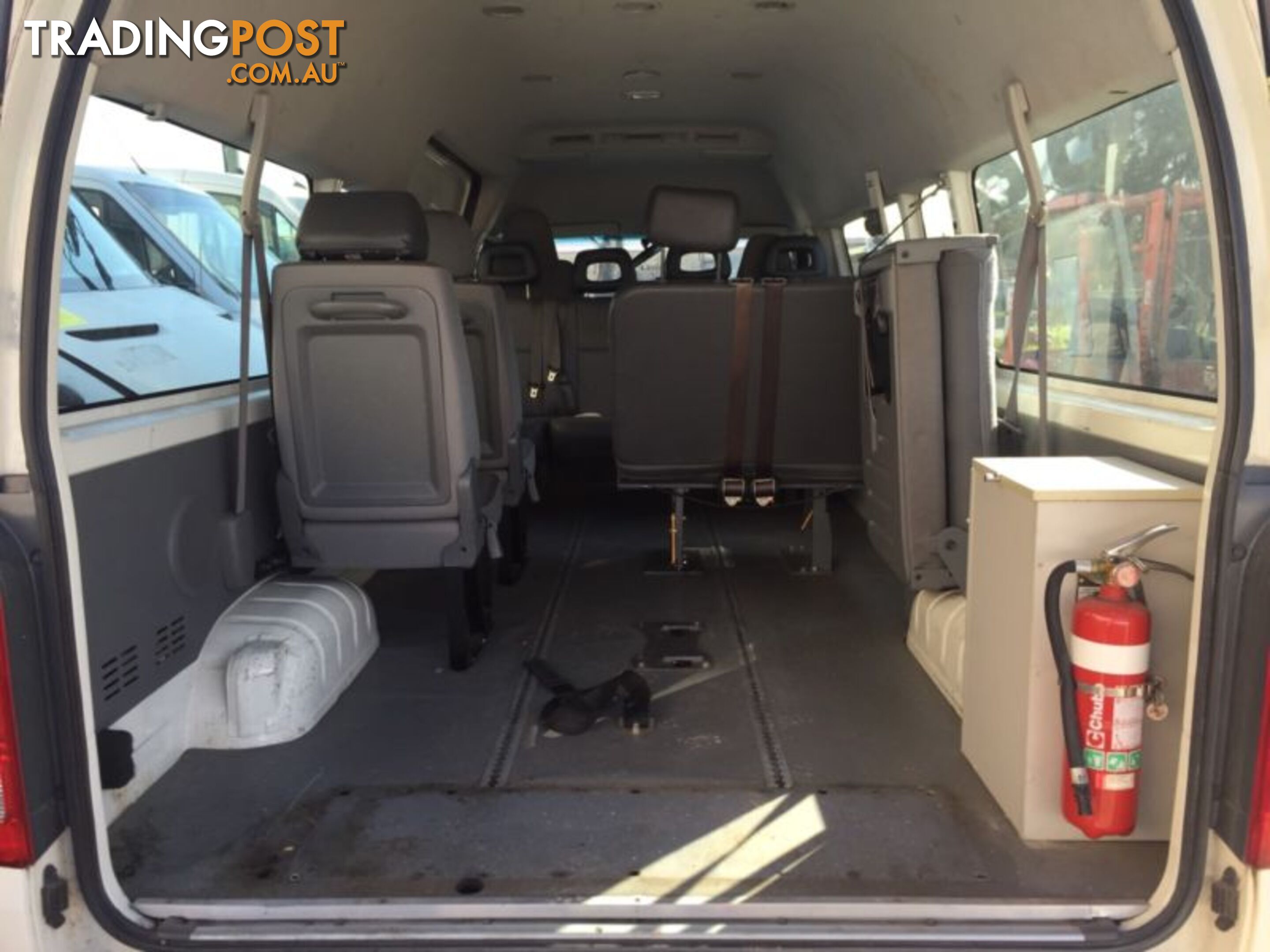 2008 Toyota Hiace Commuter 11 seater - now wrecking