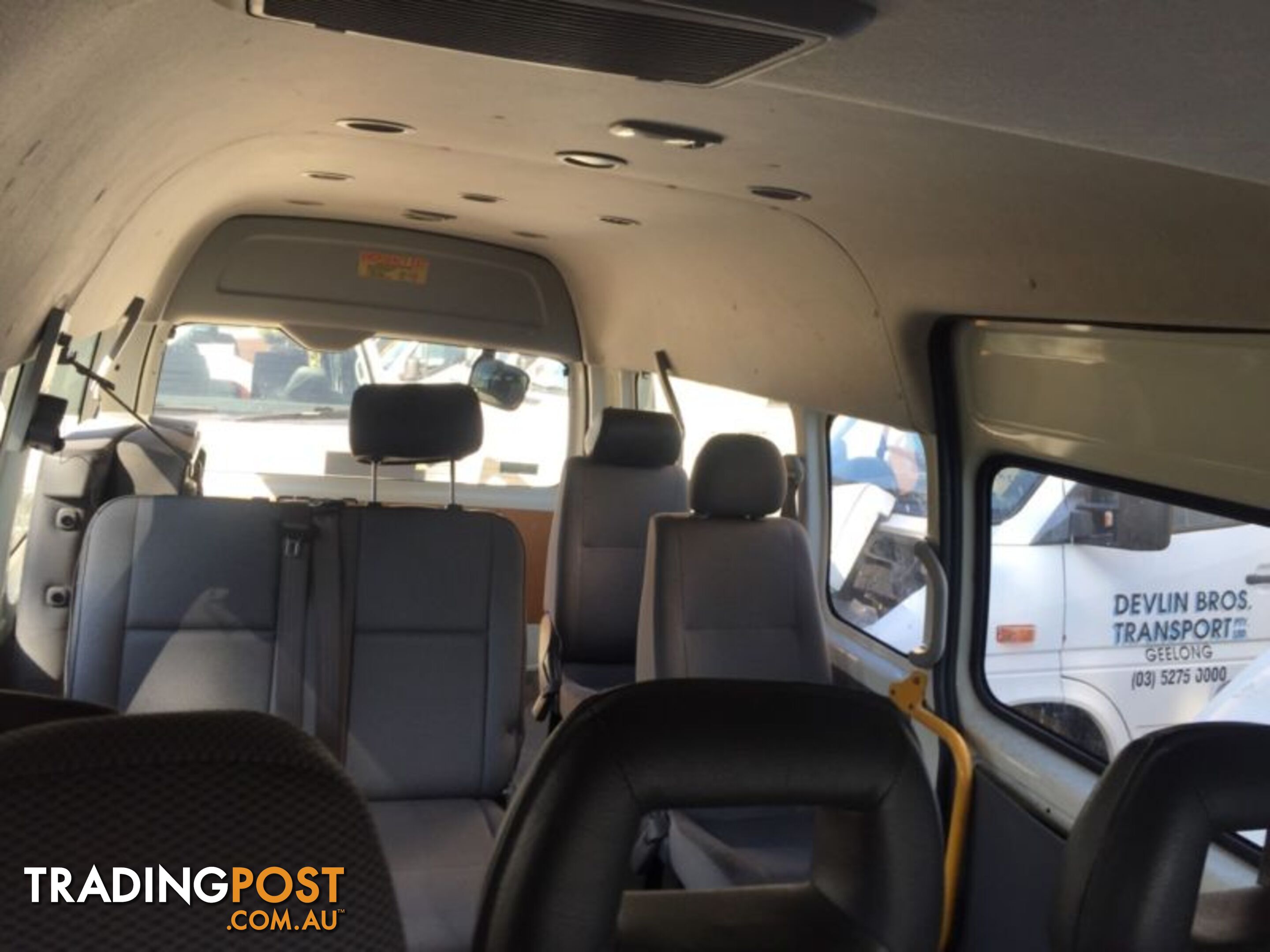 2008 Toyota Hiace Commuter 11 seater - now wrecking