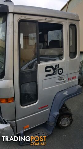 VOLVO FL 180 CABIN