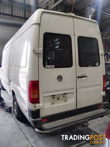 2001 Toyota Dyna XZU 300 wrecking now