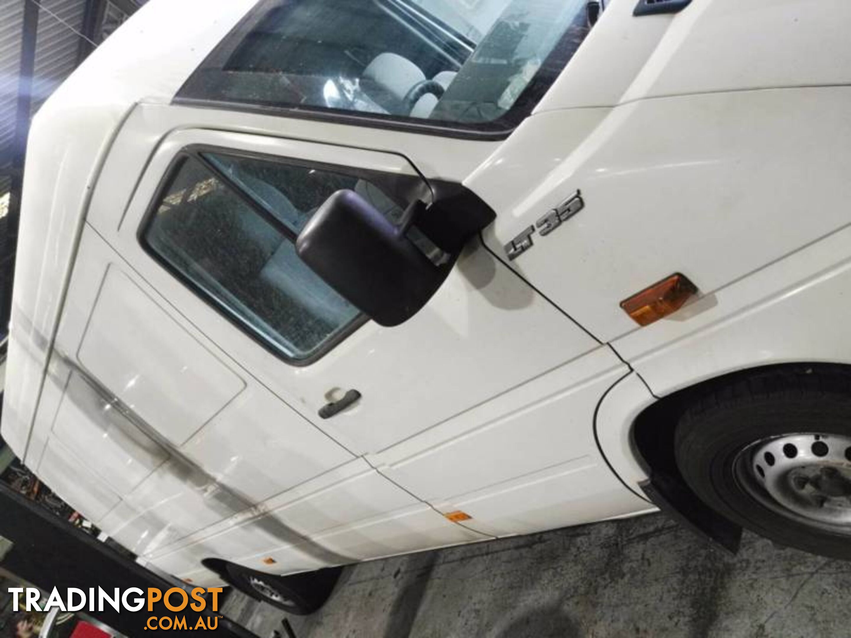 2001 Toyota Dyna XZU 300 wrecking now