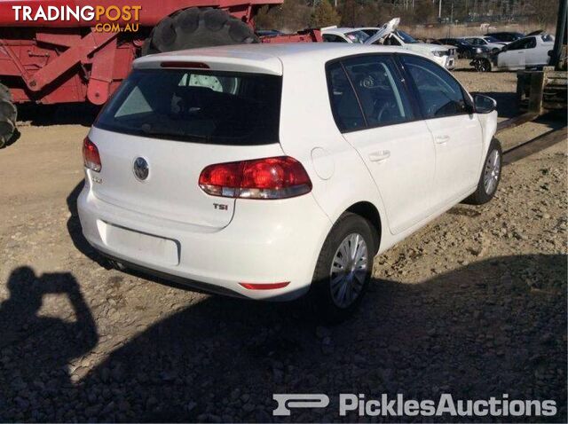 09/09, Volkswagen, Golf, Hatchback Wrecking Now - photo 3 of 8