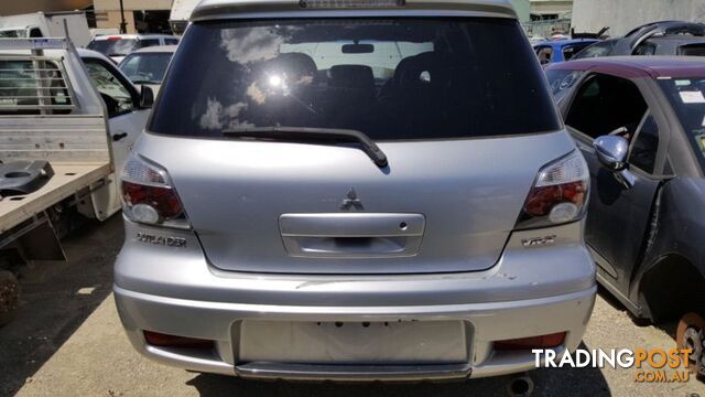 2004, Silver Mitsubishi Outlander Silver - photo 3 of 4
