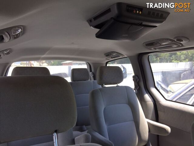 2005, KIA Carnival 7 Seater Wrecking - photo 5 of 8