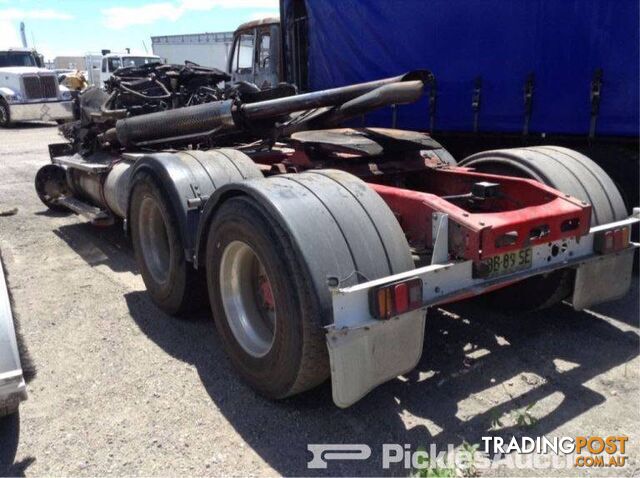 10/08, Freightliner, Columbia CL120, 6 x 4, Prime Mover Wrecking