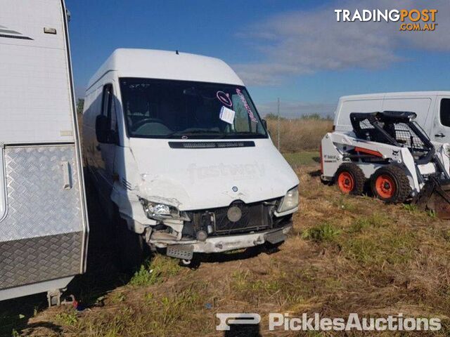 11/05, MERCEDES, Sprinter, Van Wrecking Now