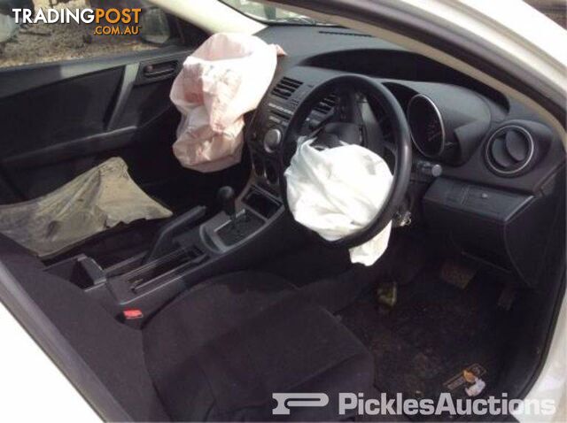 12/10, Mazda, 3, Sedan Wrecking Now - photo 4 of 7
