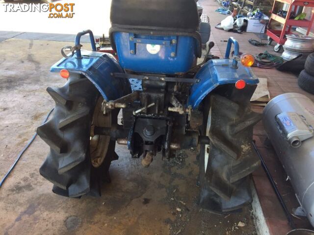 Tx1300 iseki tractor4/4aw