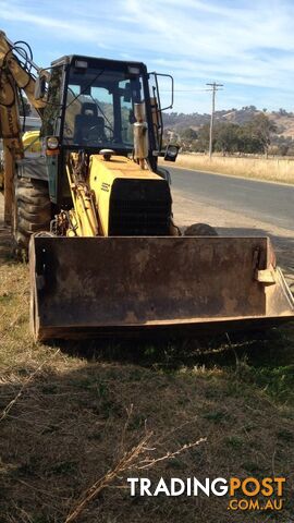 Ford 555 C back Hoe Loader Tractor number - A417110 Model- DE9P1Z